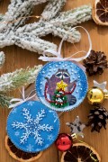 Набір для вишивки новорічної іграшки Єнот і Новий рік